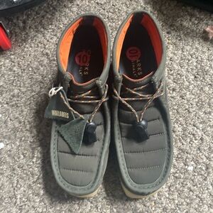 Clark’s Wallabee shoes. Women’s 10.